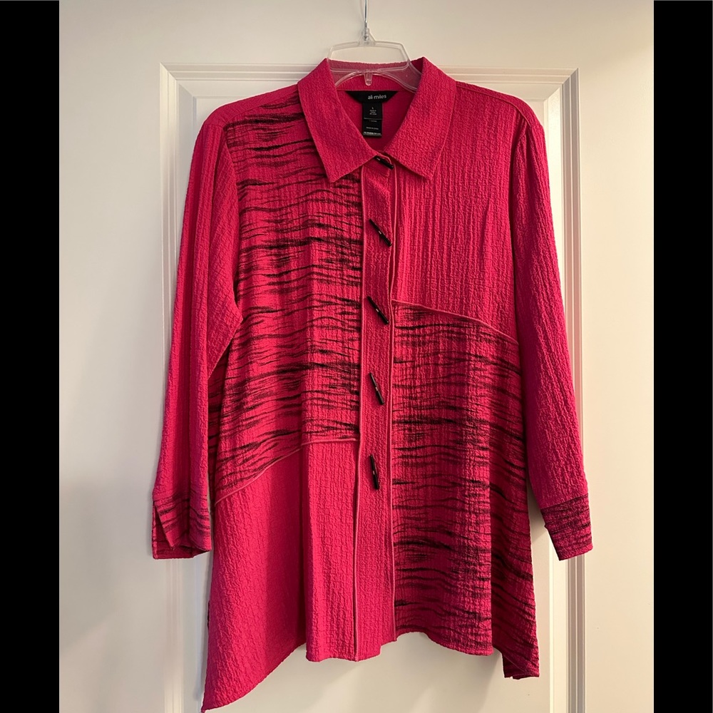 Ali Miles tops
